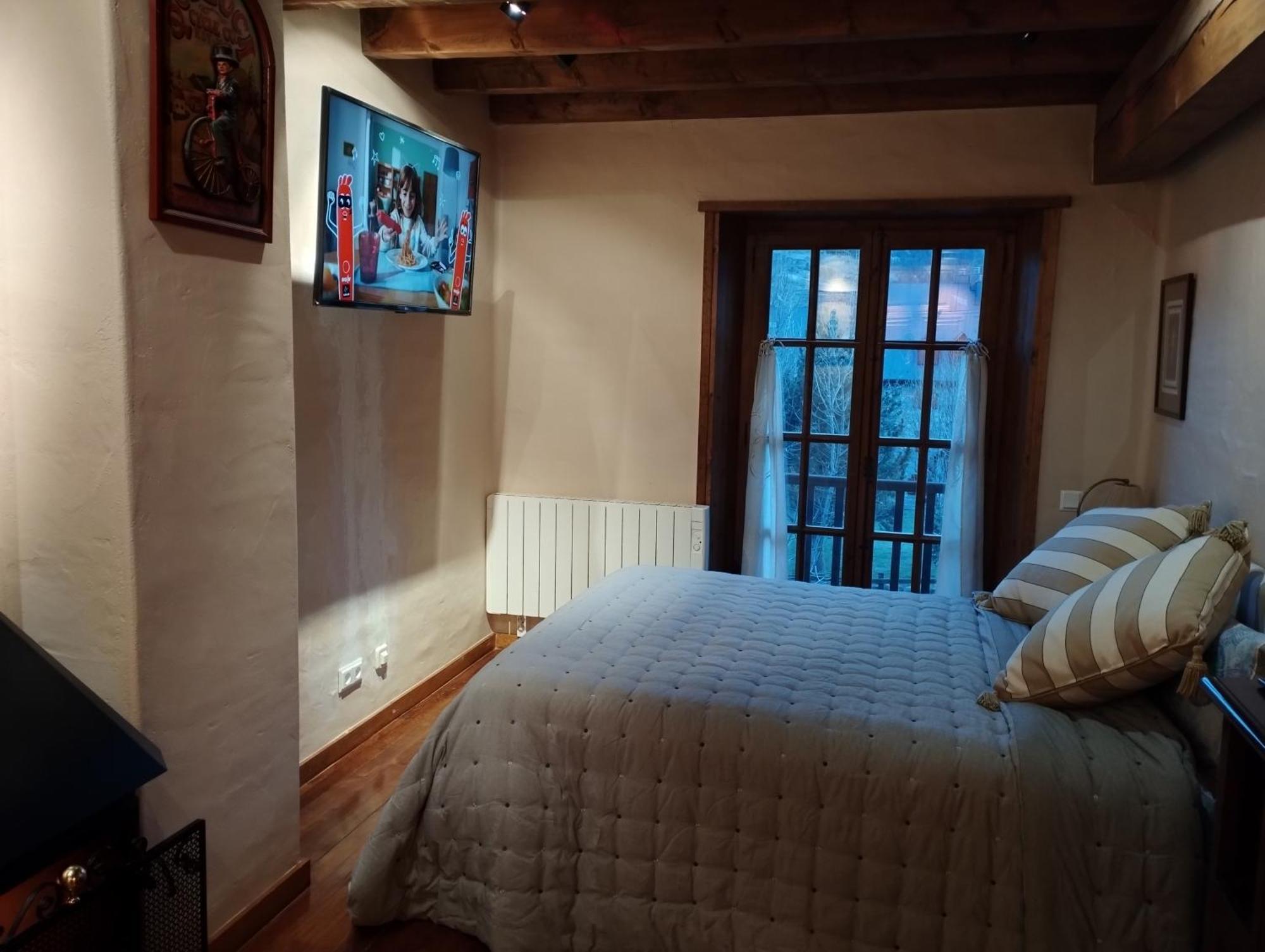 Esqui, Aigueestortes Y Boi-Tauell A Tus Pies En Ebrehogar Pla de l'Ermita Extérieur photo